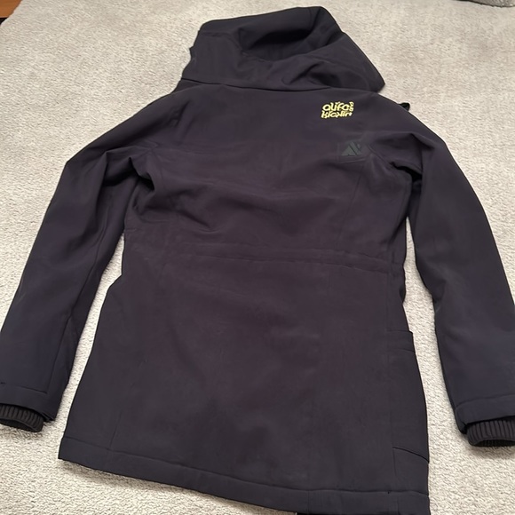 Mid-length winter coat. New condition. Size xs - Picture 4 of 5